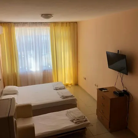 бриз 1 Apartment
