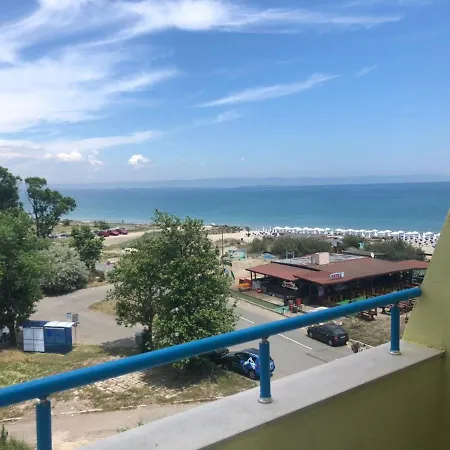 бриз 1 Апартамент